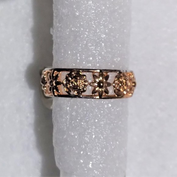 Jewelry - Brand New Floral 18K Rose Gold Filled** Ring - Size 7